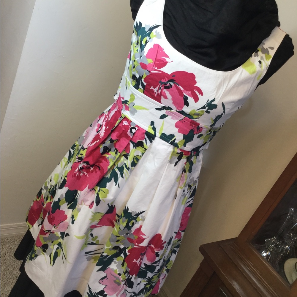 Adorable floral sundress by Java, fully lined